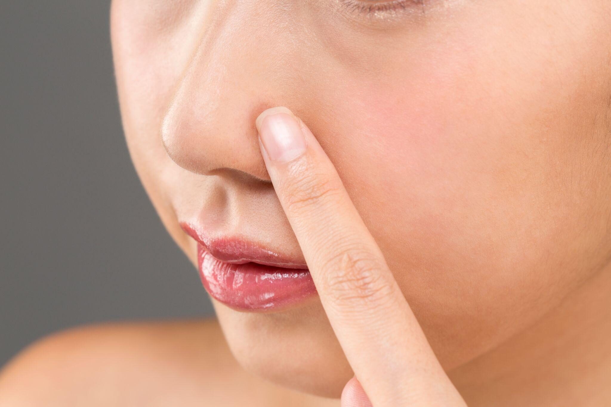 自分でできる鼻中隔湾曲症のセルフチェック