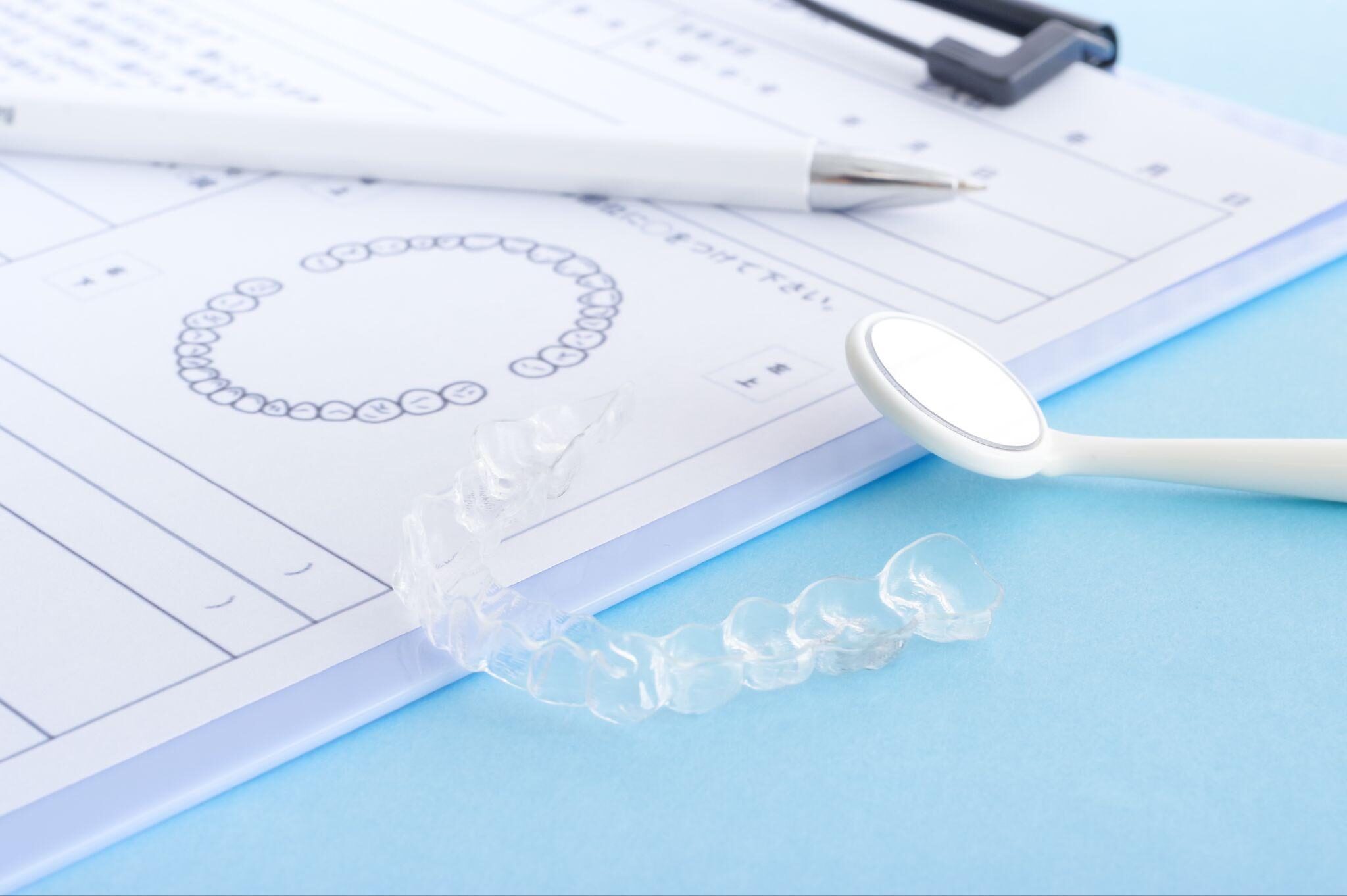 インビザラインの種類と選び方は？矯正治療の適応や期間の違いを解説